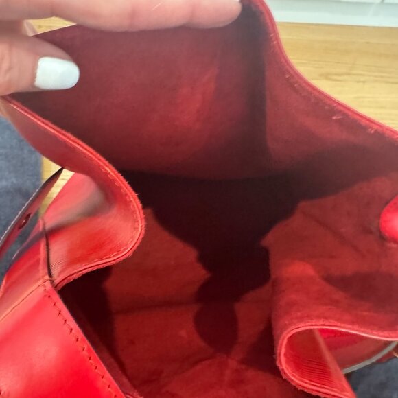 Vintage Louis Vuitton Sac d’Épaule GM in Red Épi Leather - Excellent Condition - Picture 13 of 16